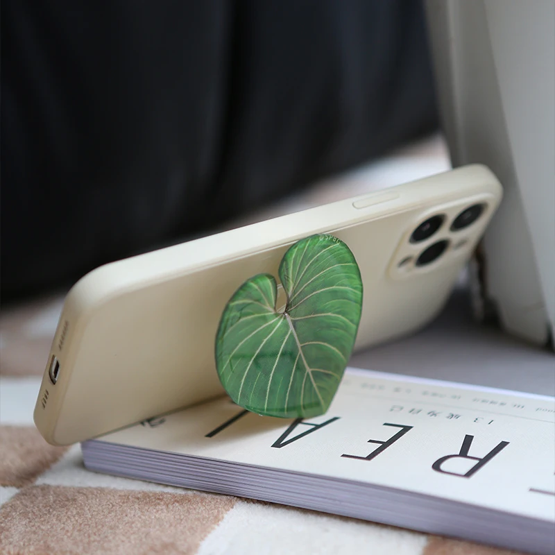 Glossy Simulation Leaf Phone H - огляд і ціна Phone Accessories Hippers